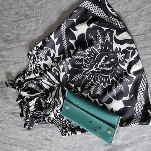 The Limited Keyhole Sleeveless Halter Like Tank